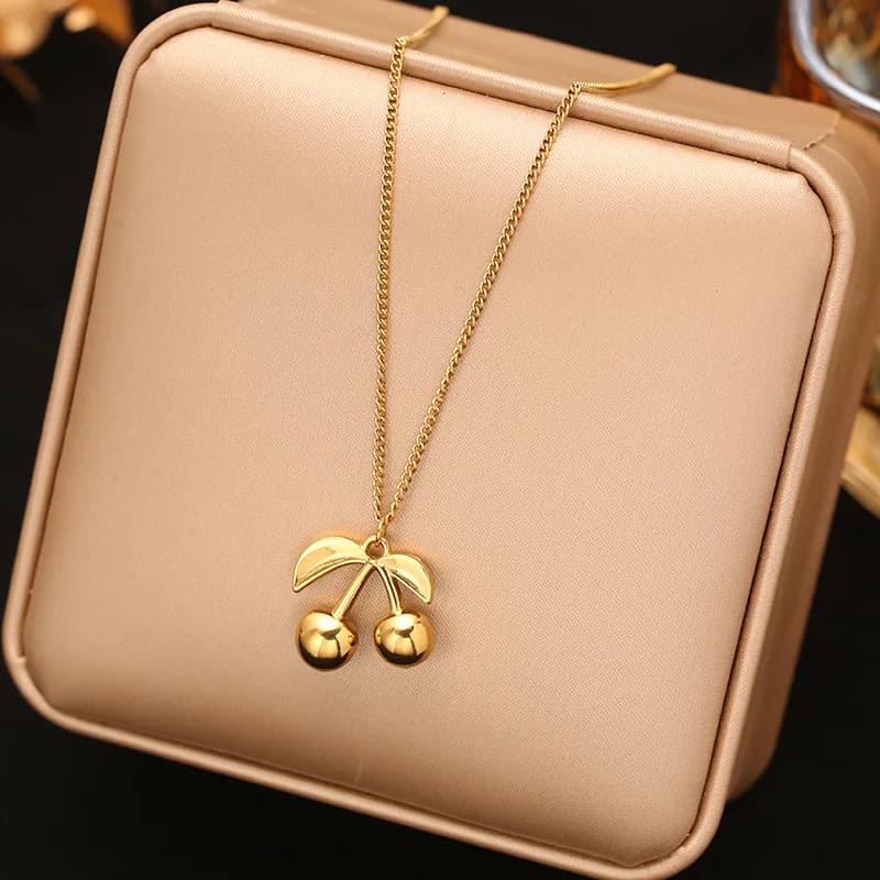 Bling Pearl Pendant Necklace with PVD Plating