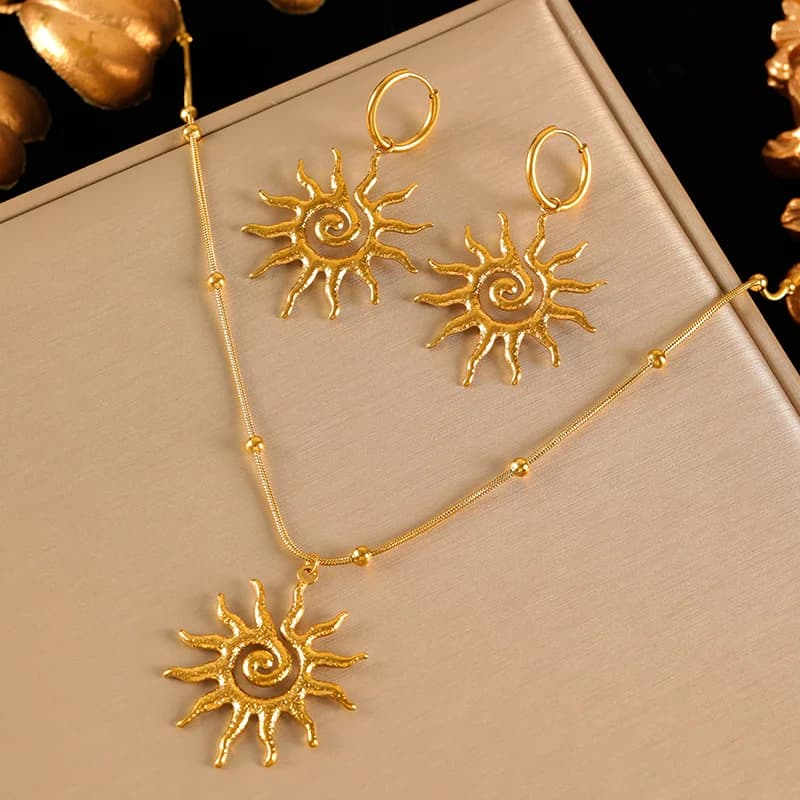 Starfish Pearl Shell Necklace and Earrings Set