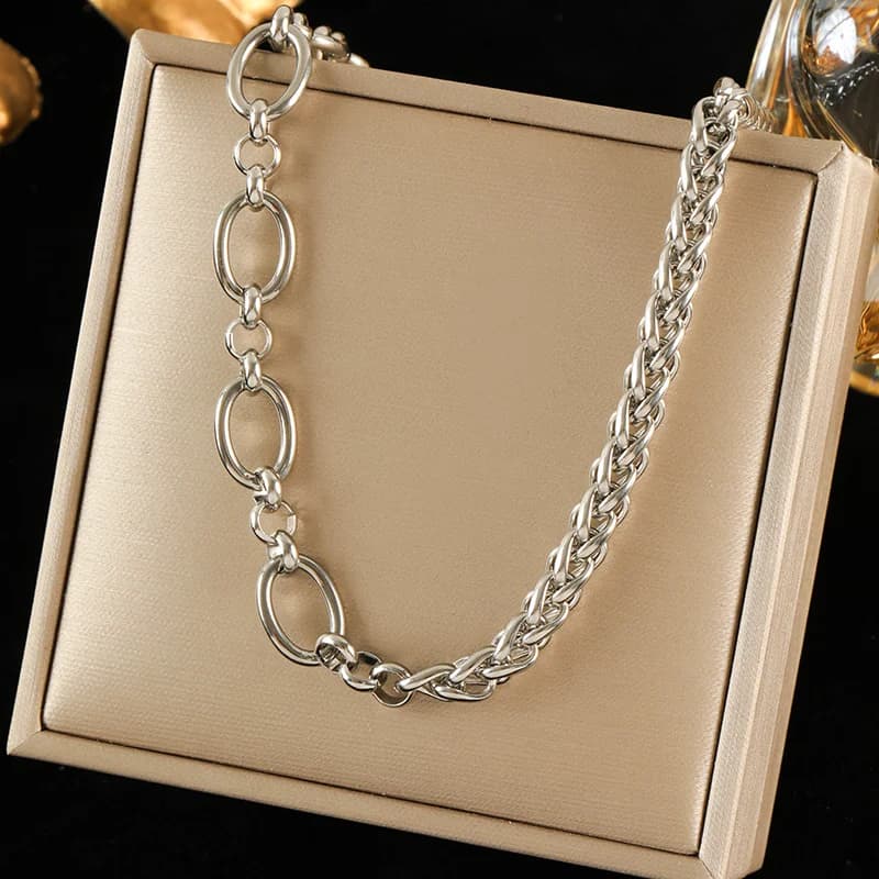 Silver Chain Collar Necklace