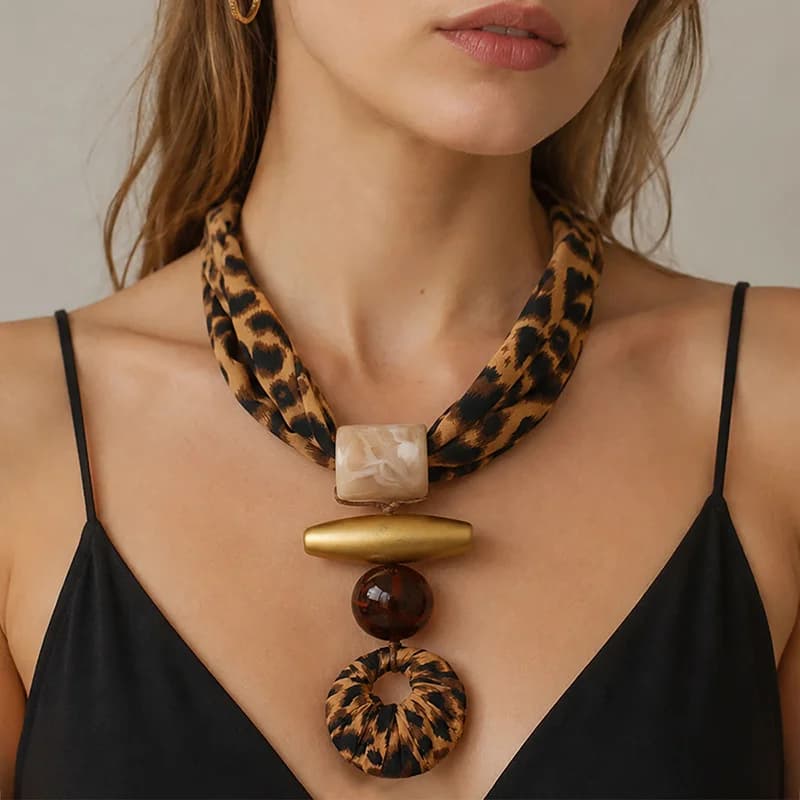 Oversized Irregular Resin Choker Necklace