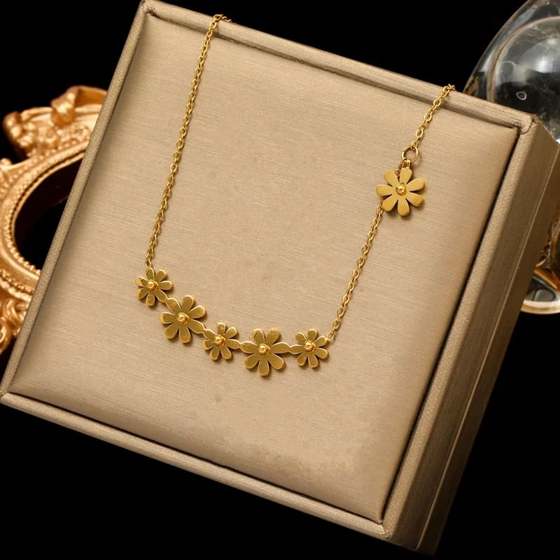 Gold Heart Pendant Charm Necklace