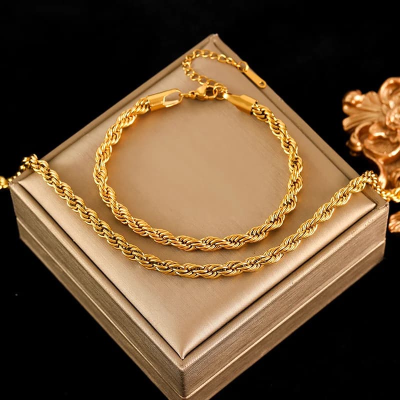 18K Gold Plated Chain Necklace and Bracelet Set