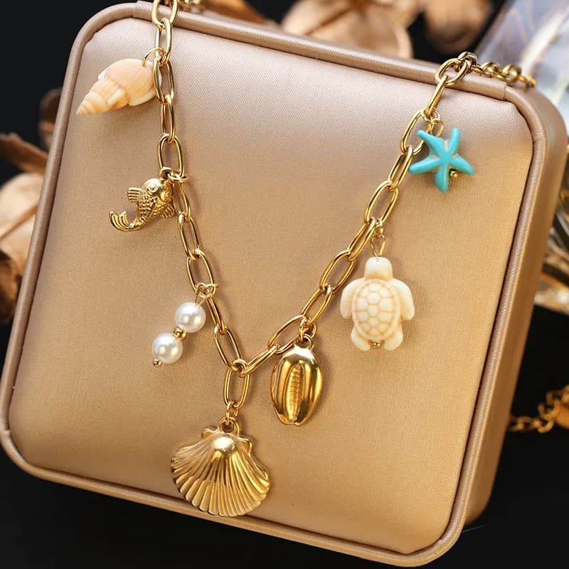 316L Stainless Steel Gold Plated Pearl Moon Pendant Necklace